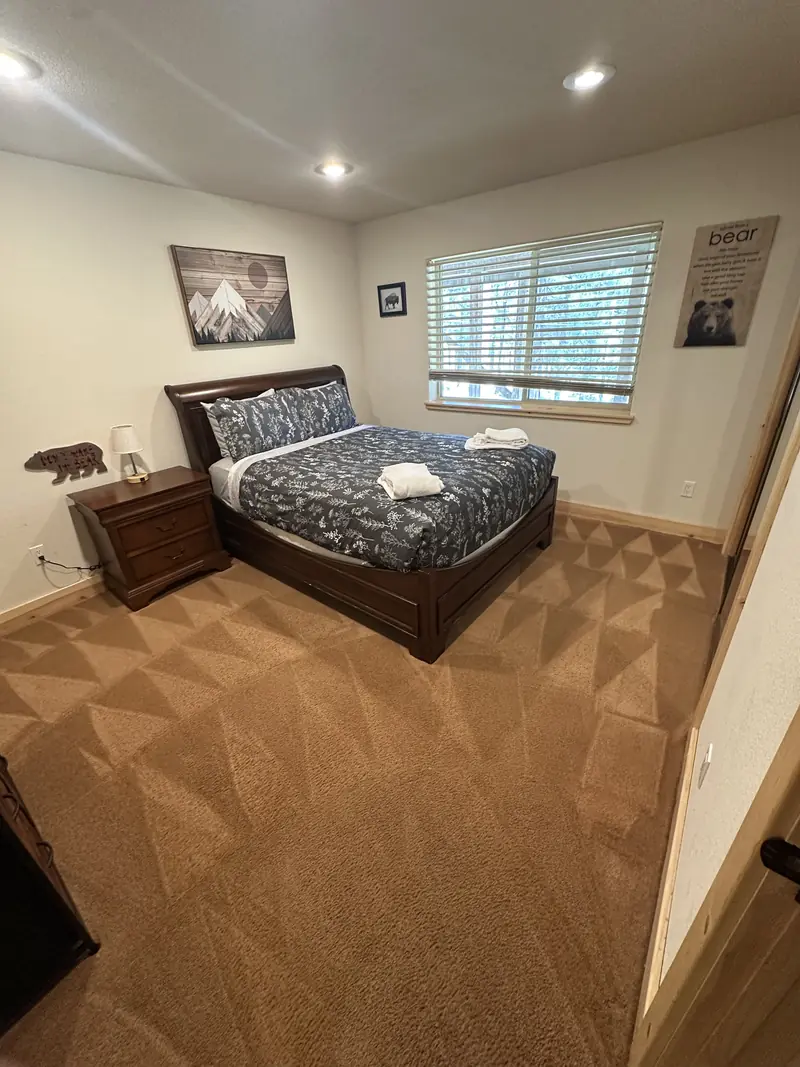 The same bedroom after cleaning, the spots gone and the pile freshly groomed